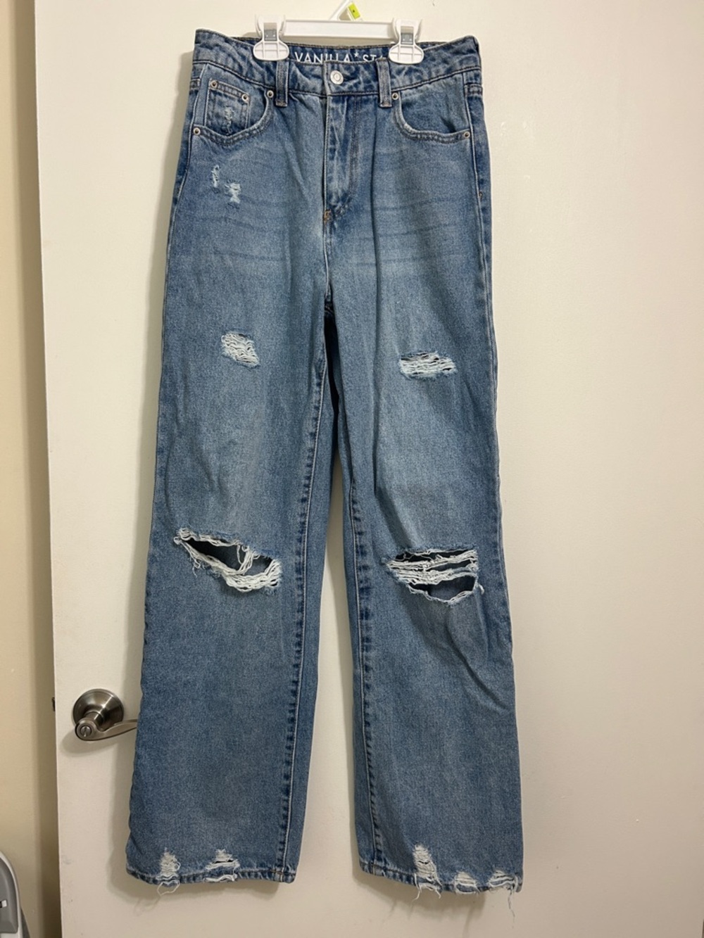 Vanilla Star Light Wash Distressed Straight Leg Jeans